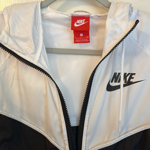 Nike Womens Windbreaker - Small - Picture 2 of 4